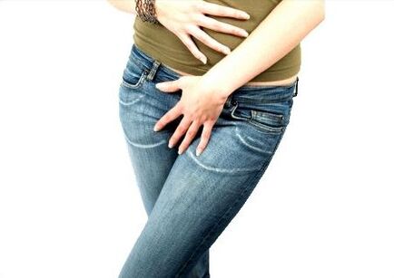 przyczyny i objawy żylaków miednicy